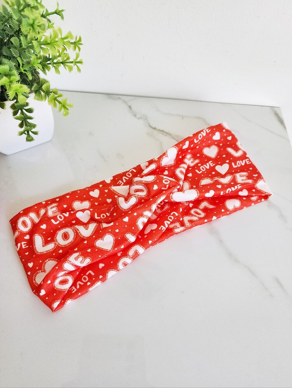 ❤ Valentine's Day Love Heart Stretch Headband Red White Stretchy Twist Knot Hair
